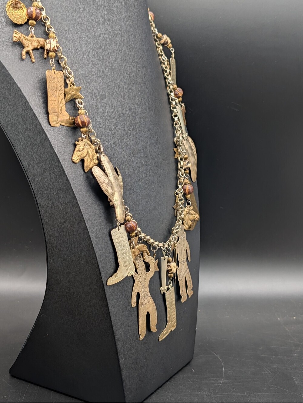 Vintage Western Motif Multi Charm Necklace Cowboy Indian Boots Cactus 105g - Picture 10 of 13